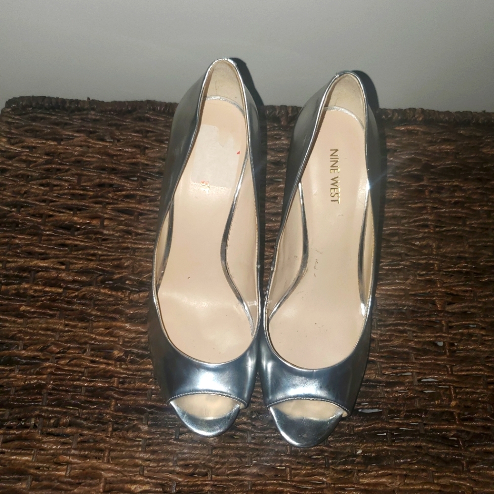 Nine West Silver Elegant Heels